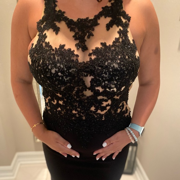 Beautiful Black Elegant Dress - Picture 6 of 6